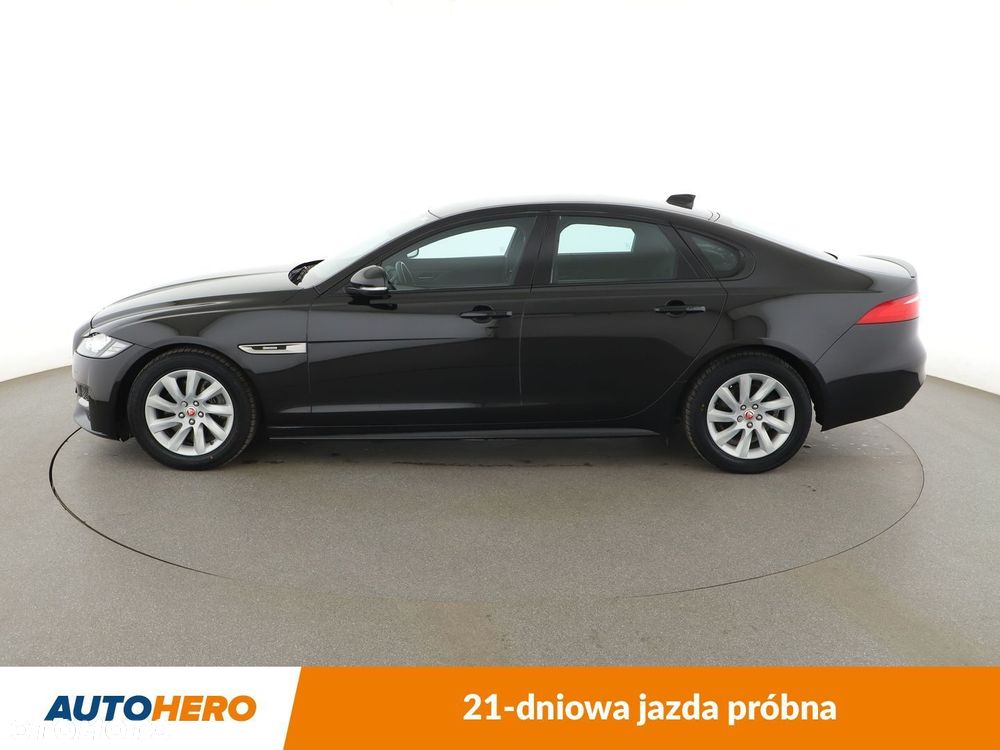 Jaguar XF 2.0 i4D R-Sport - 3