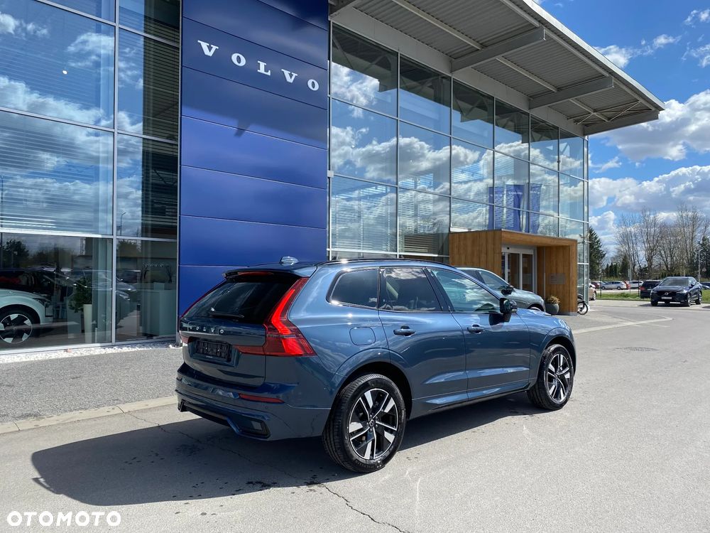 Volvo XC 60 B5 B AWD Plus Dark - 2