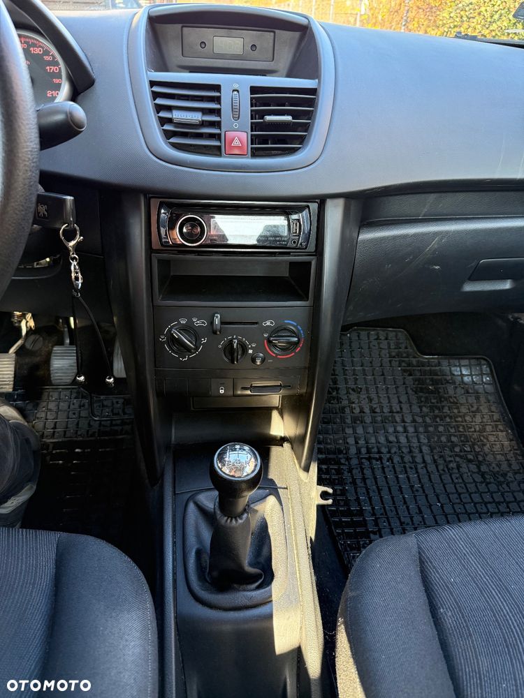 Peugeot 207 1.4 Trendy - 12