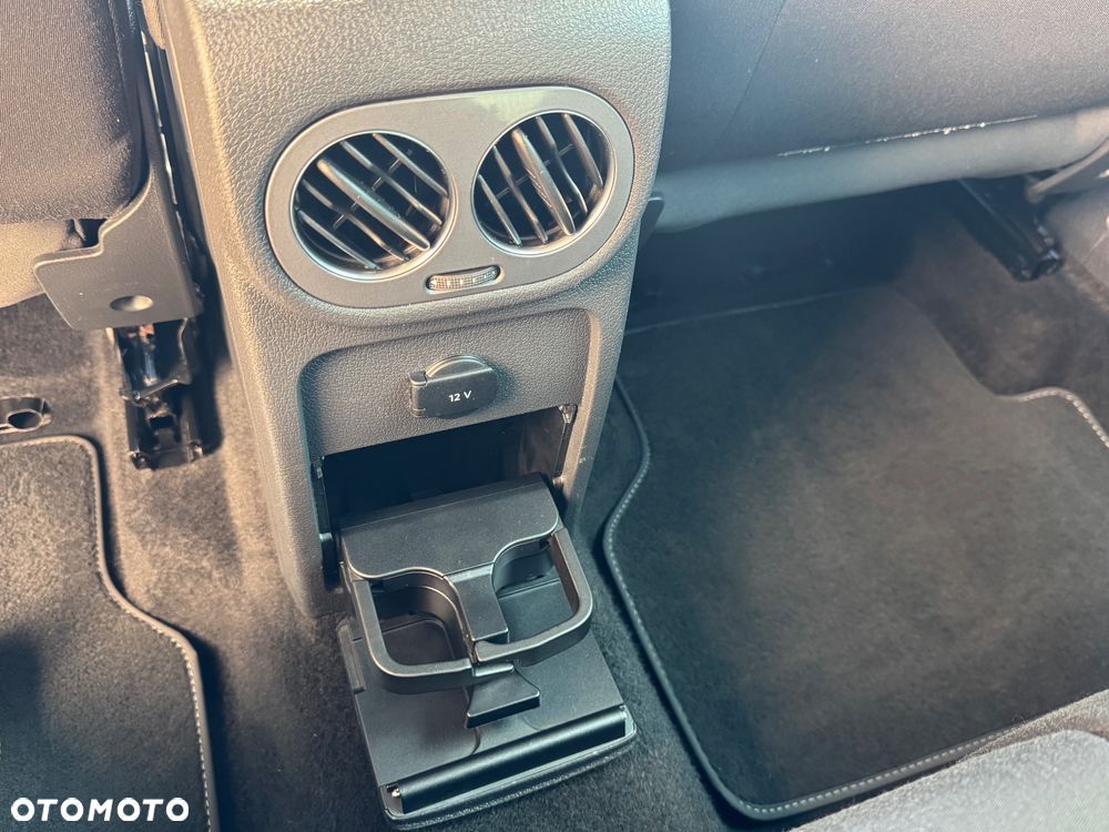 Volkswagen Tiguan - 12
