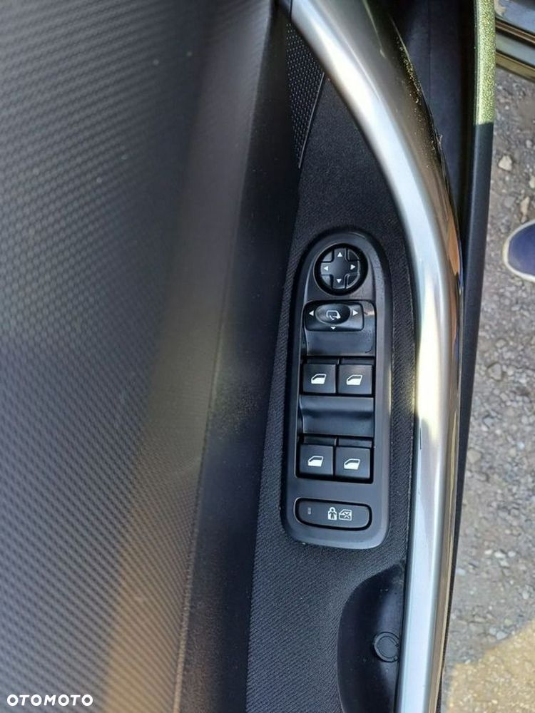 Peugeot 308 120 VTi Premium - 22