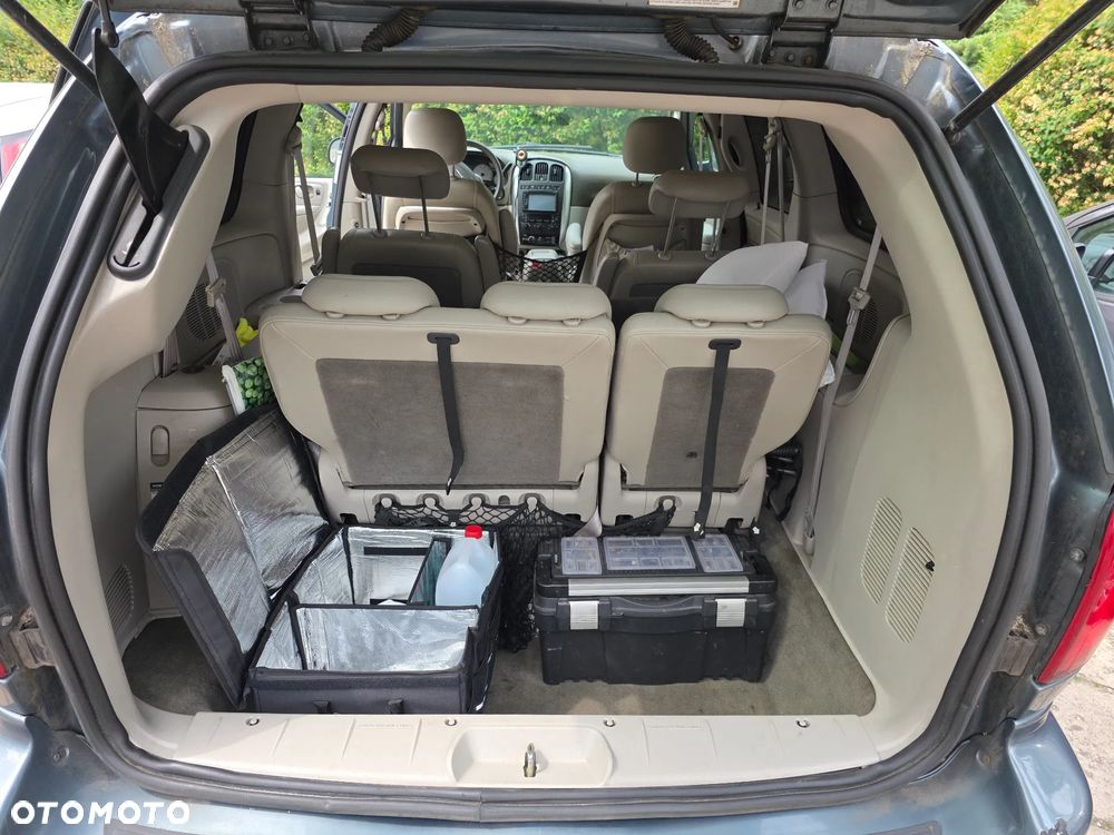 Chrysler Town & Country 3.8 - 10