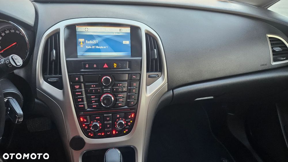 Opel Astra 1.4 Turbo Automatik 150 Jahre - 32