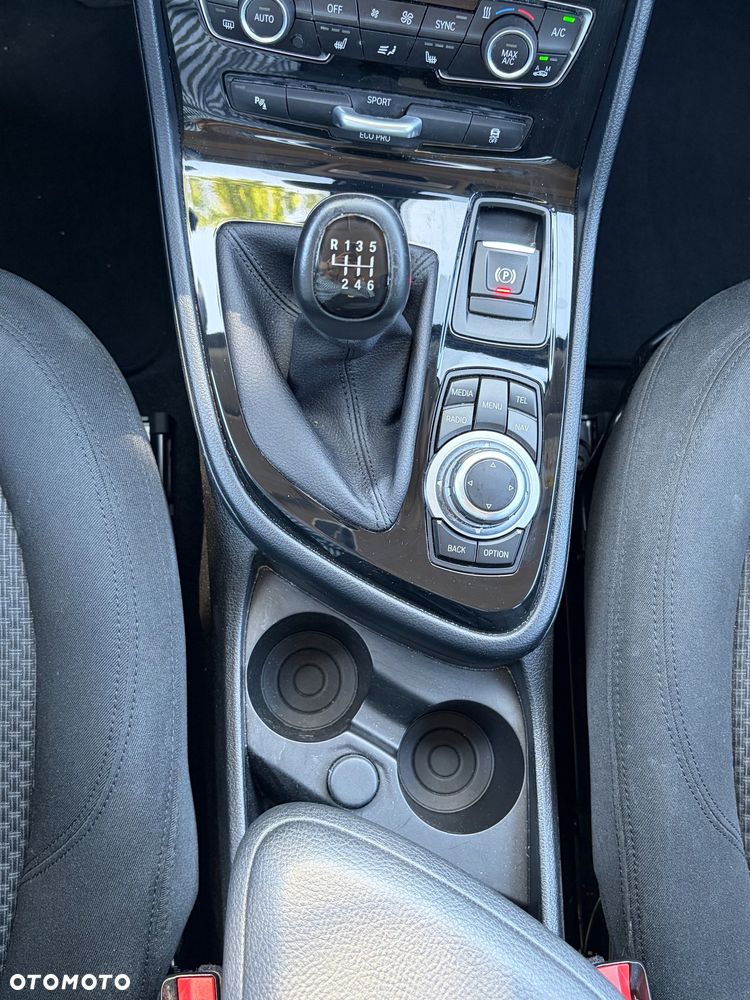 BMW Seria 2 218i Advantage - 16
