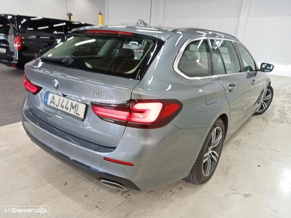 BMW 530 e - 4