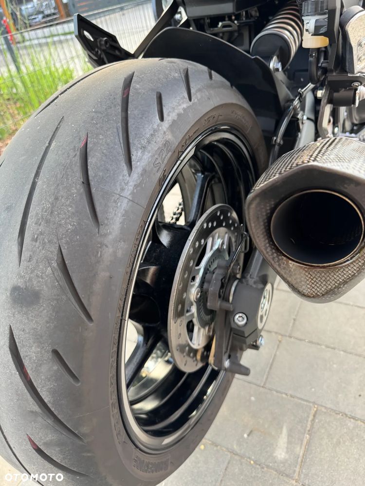 Kawasaki Ninja 1000 SX - 18