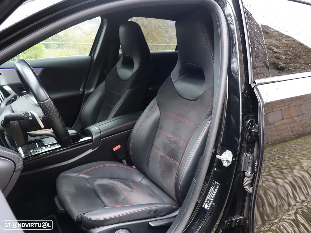 Mercedes-Benz A 250 e AMG Line - 43