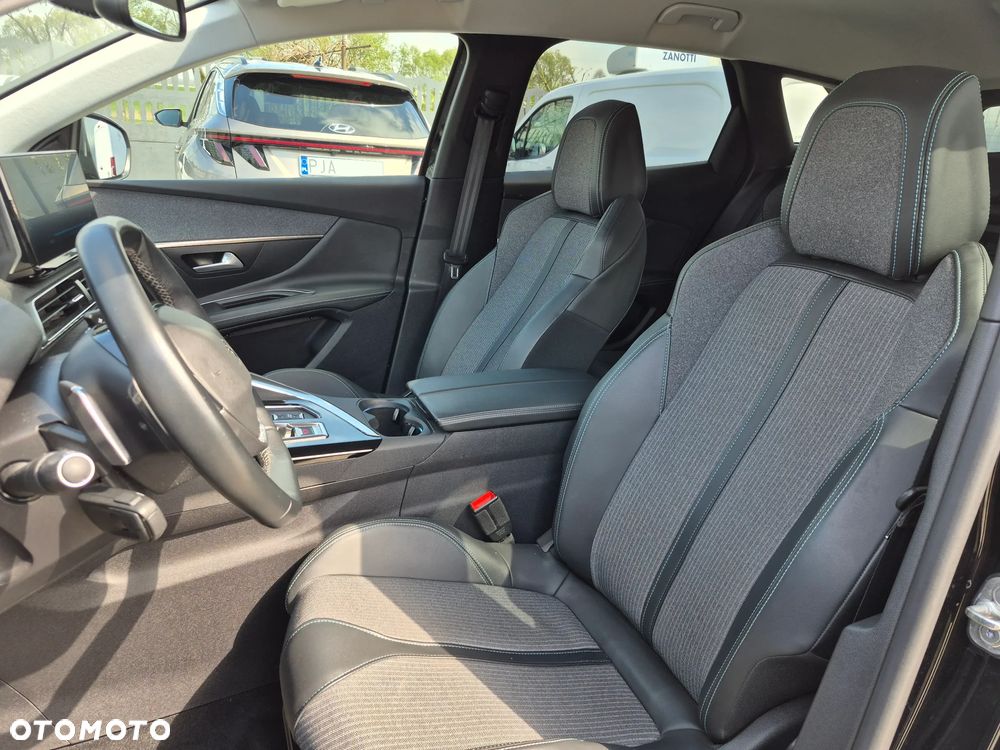 Peugeot 3008 1.2 PureTech Allure S&S EAT8 - 20