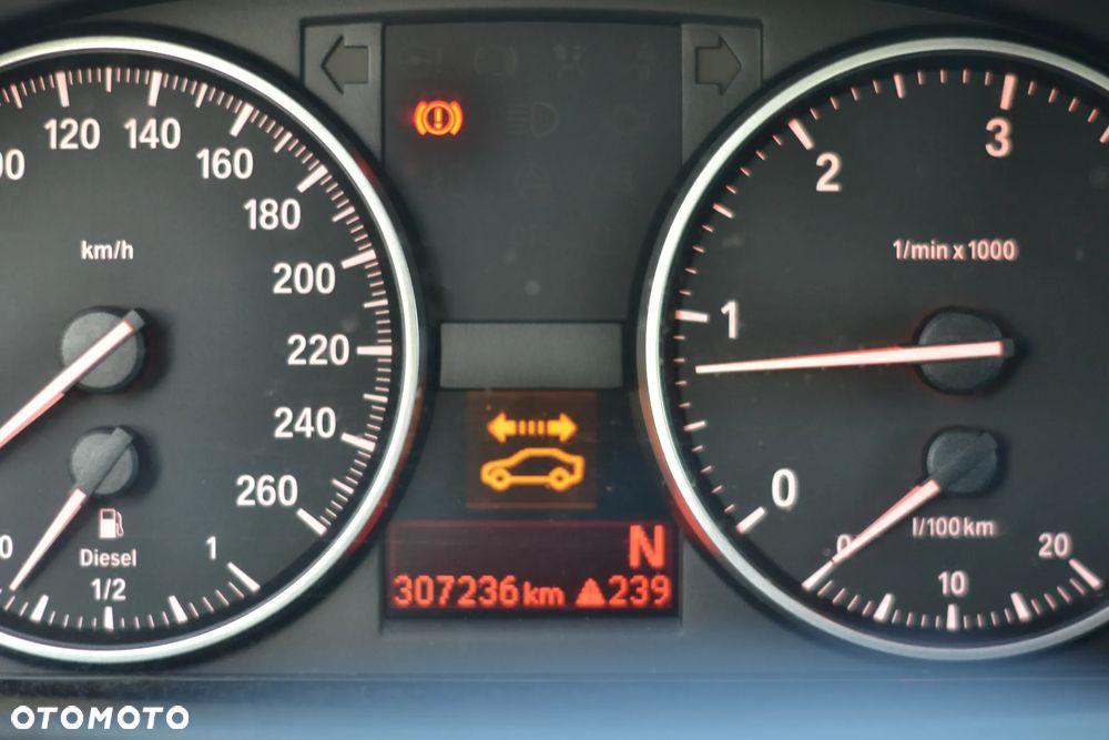 BMW X1 xDrive20d - 8