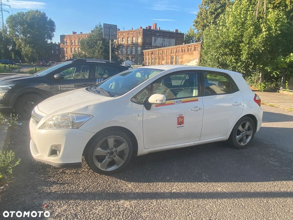 Toyota Auris 1.8 HSD Luna - 2