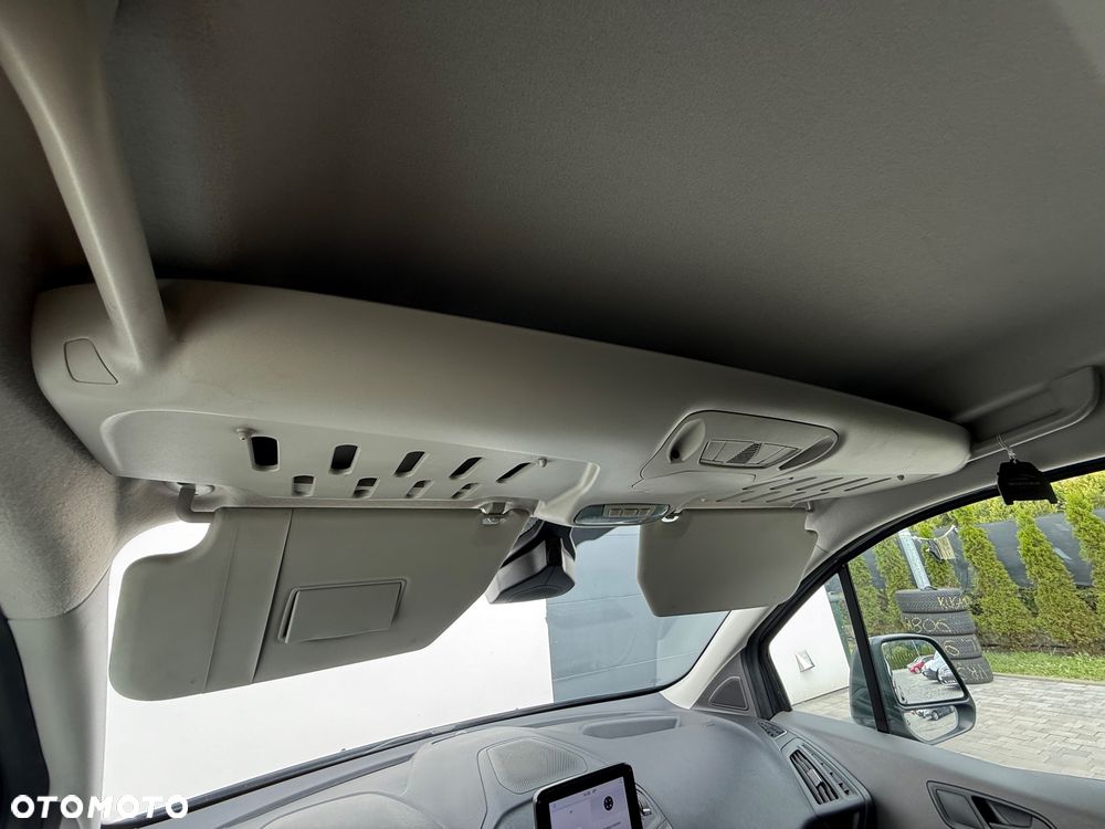 Ford Transit Connect - 25