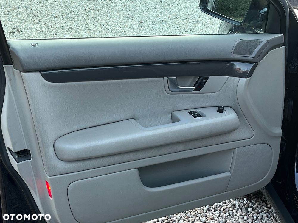 Audi A4 Limousine - 22