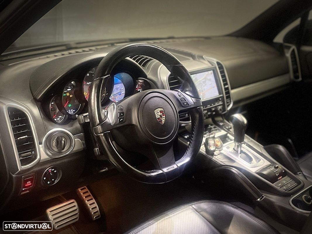 Porsche Cayenne S Hybrid - 55