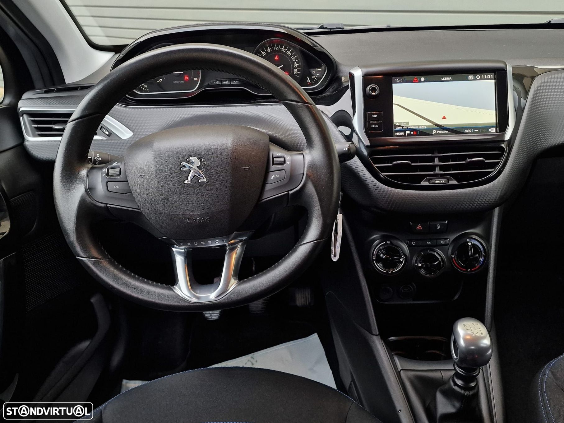Peugeot 208 - 7