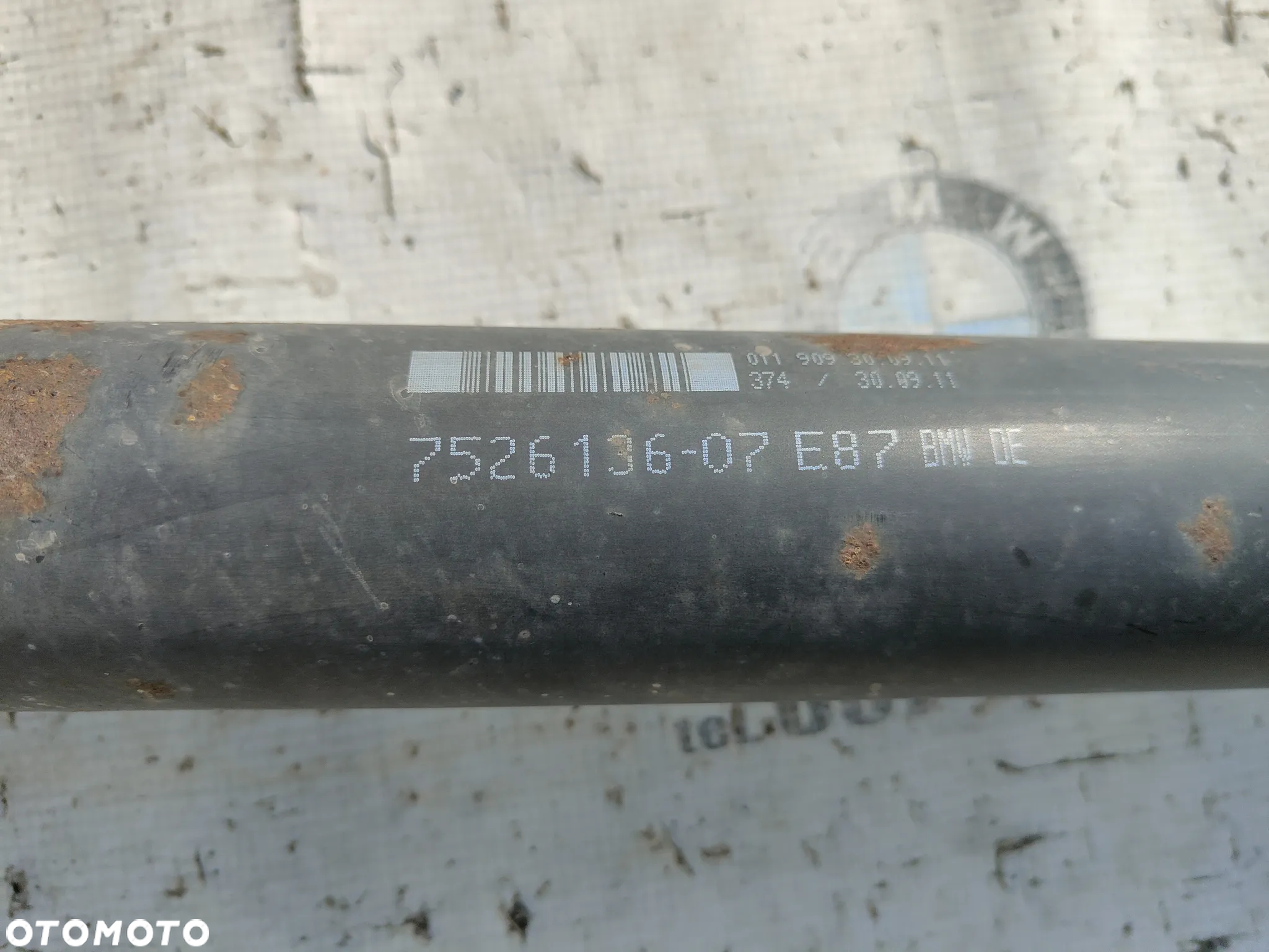 BMW E81 E82 E87 E88 2.0d Automat wał napędowy 7526136 - 5