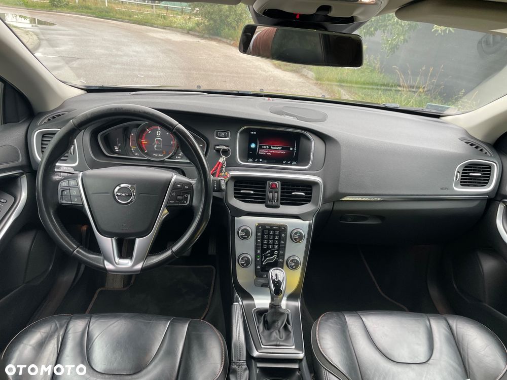 Volvo V40 D3 Drive-E Ocean Race - 9