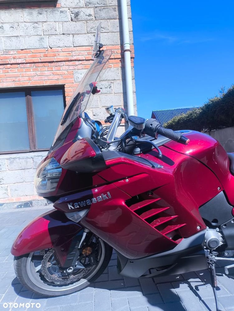 Kawasaki GTR - 13