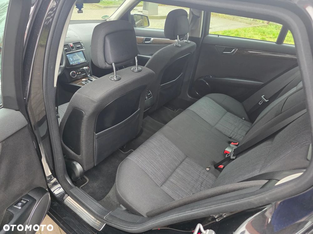 Mercedes-Benz Klasa C 220 CDI DPF Automatik Elegance - 7