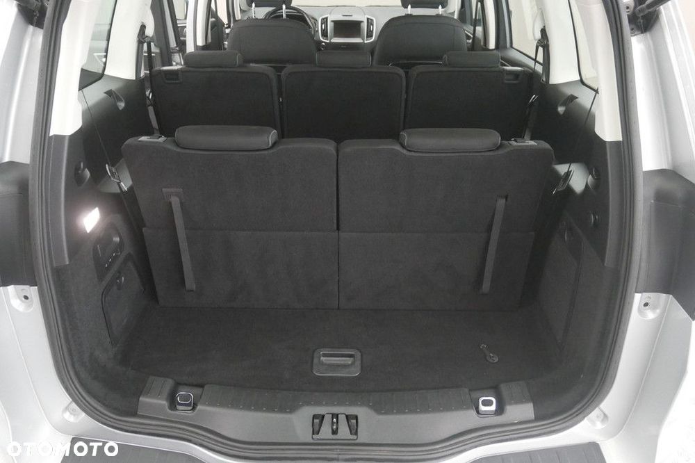 Ford Galaxy - 18