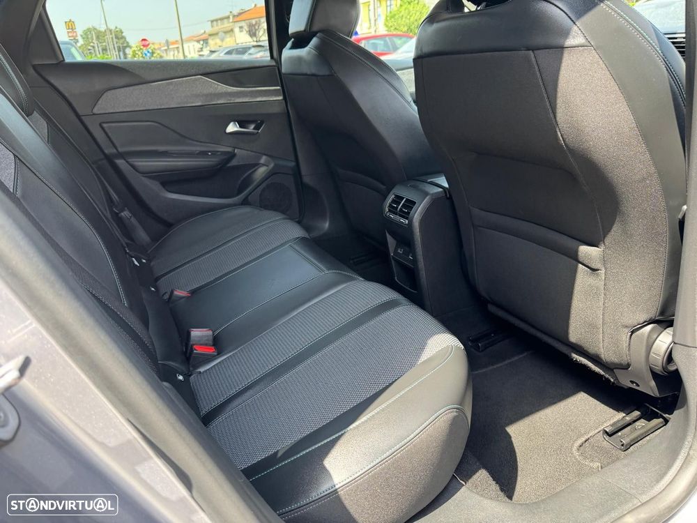 Peugeot 308 SW 1.2 PureTech Allure - 14