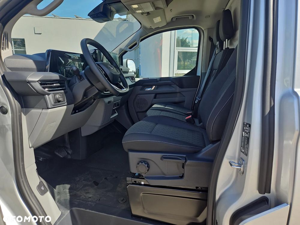 Ford Transit Custom - 13
