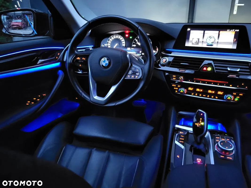 BMW Seria 5 520d Sport Line - 15