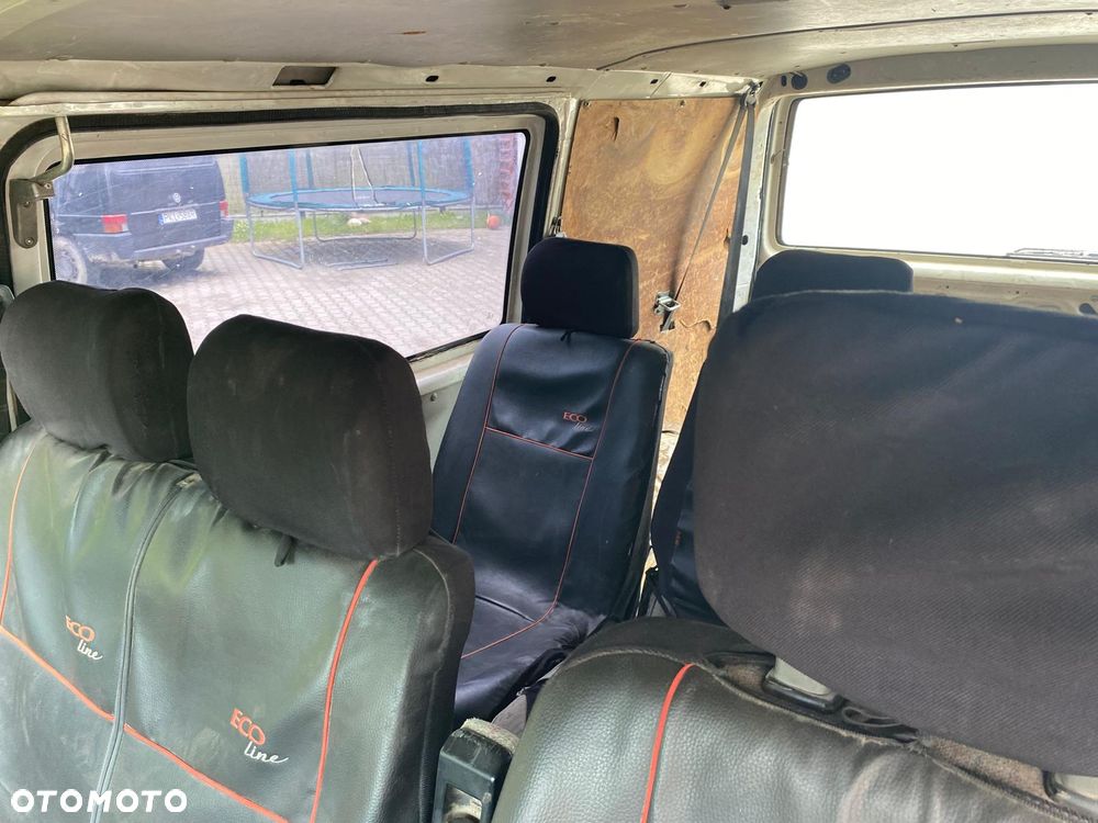 Volkswagen Transporter - 7