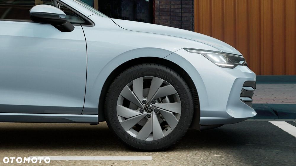 Volkswagen Golf - 8