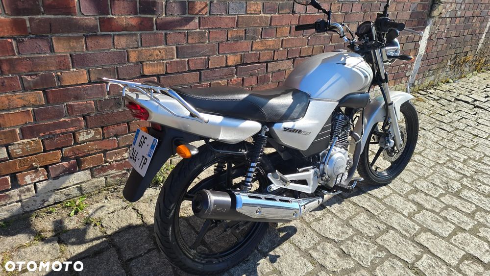 Yamaha YBR - 26