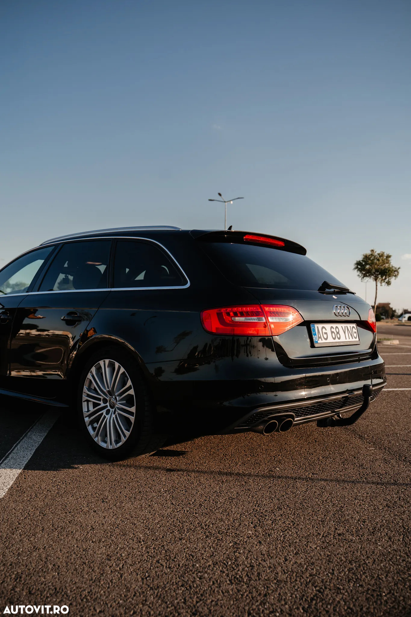 Audi A4 2.0 TDI DPF clean diesel multitronic S line Sportpaket - 9