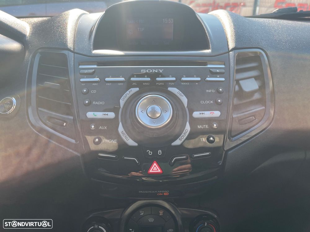 Ford Fiesta 1.0 EcoBoost S&S TITANIUM - 10