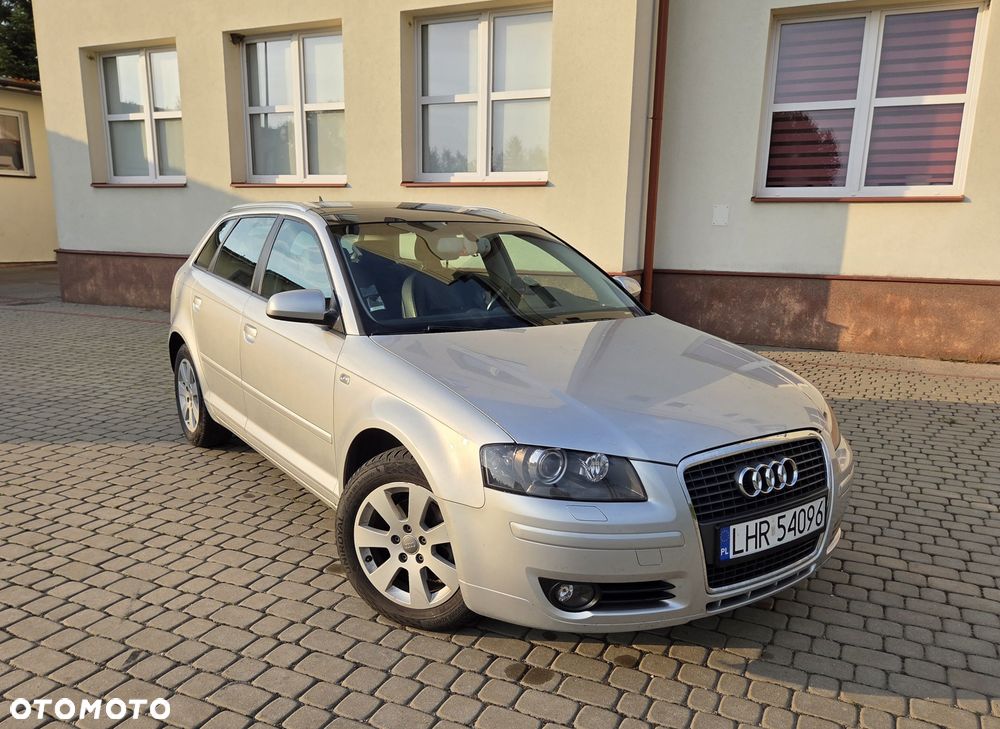 Audi A3 Sportback - 1