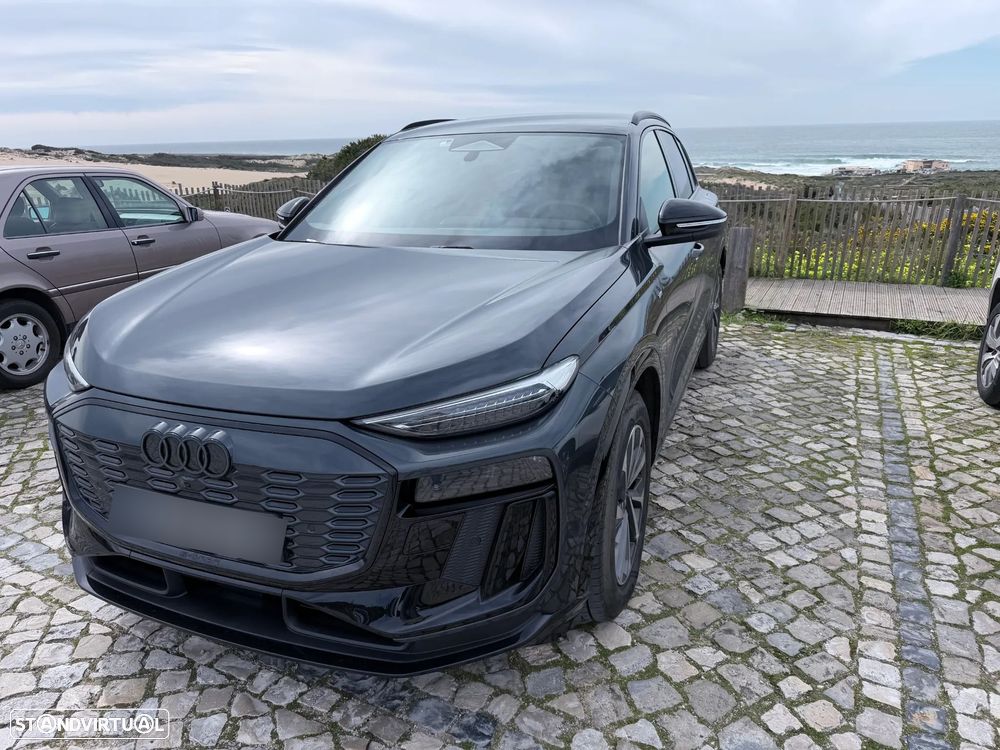 Audi Q6 e-tron - 1