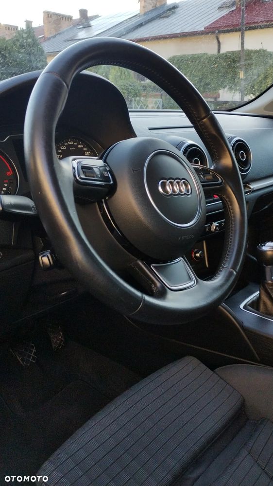 Audi A3 Sportback 1.6 TDI (clean diesel) Ambiente - 14