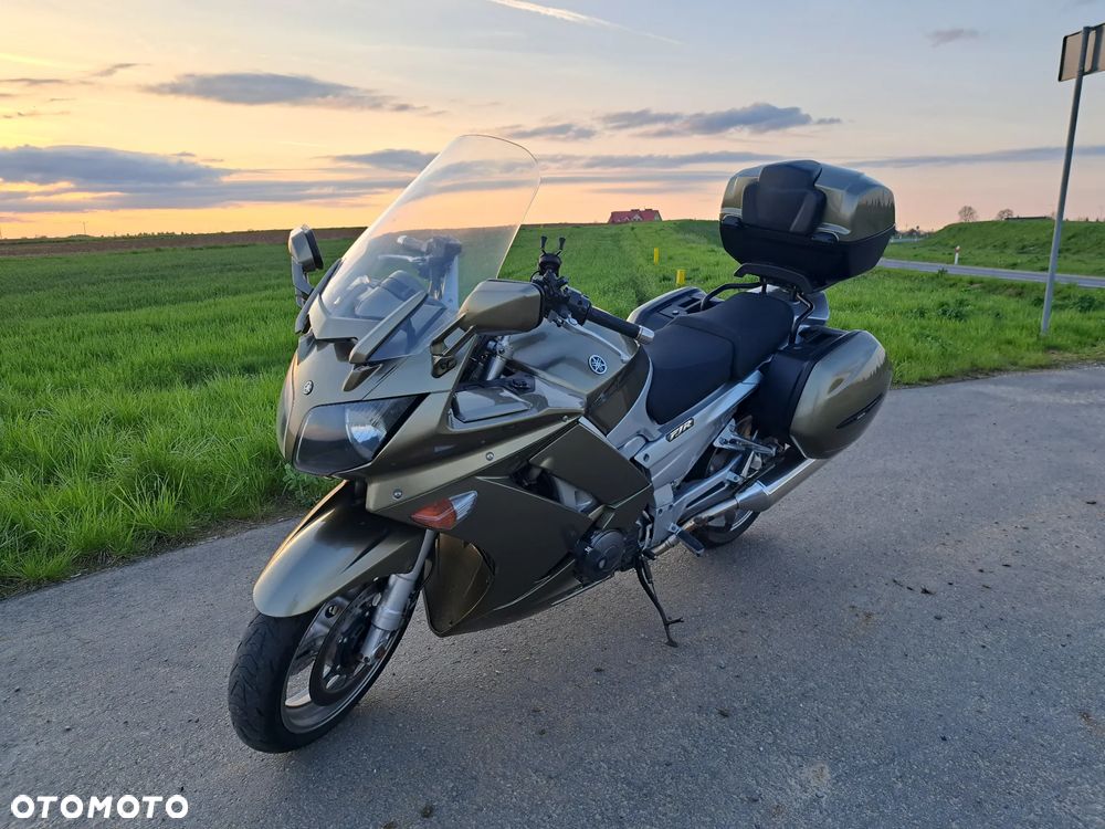 Yamaha FJR - 4