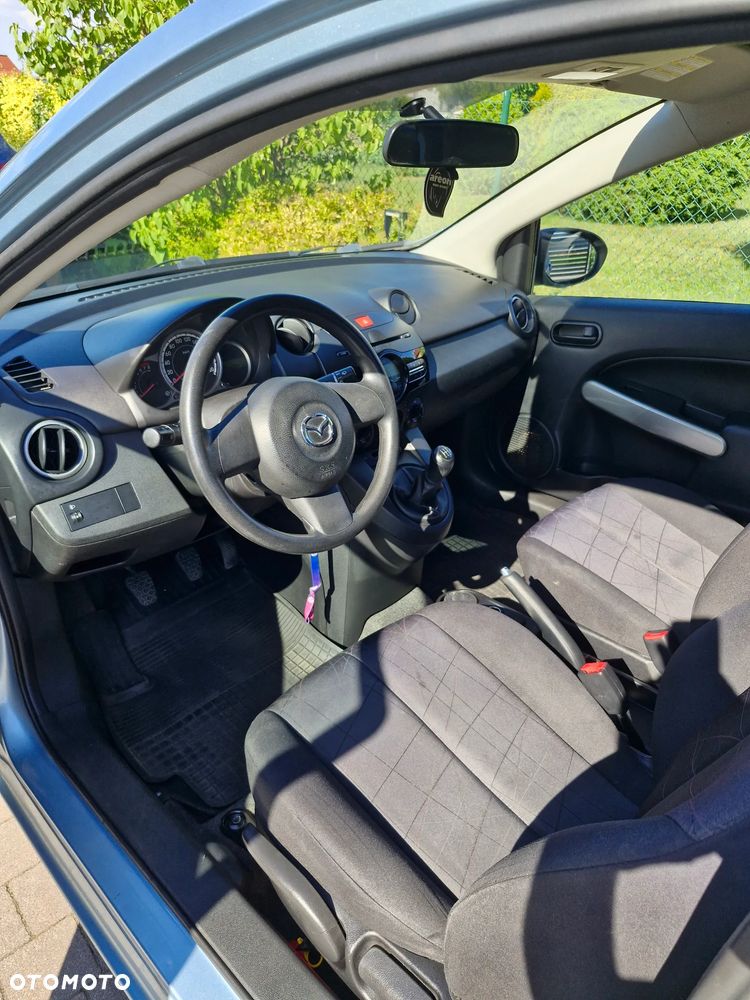 Mazda 2 - 7