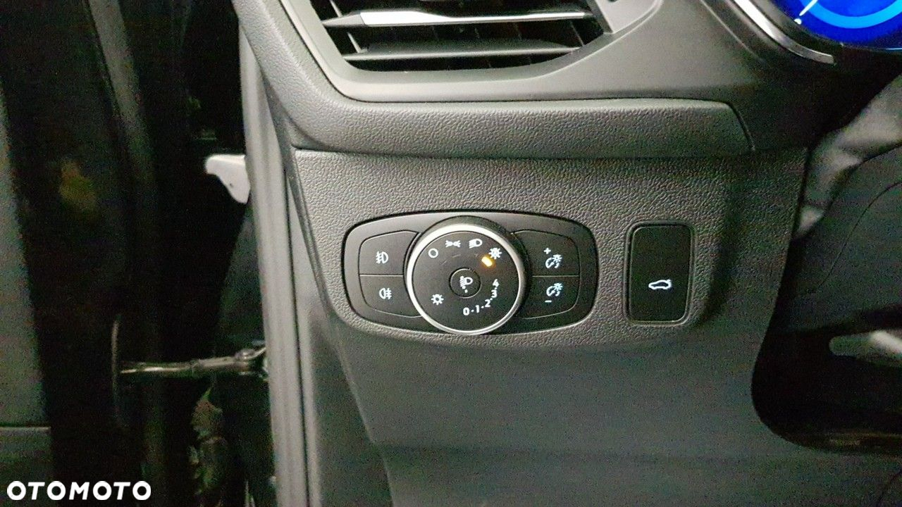 Ford Focus 1.5 EcoBlue SCR Titanium X - 23