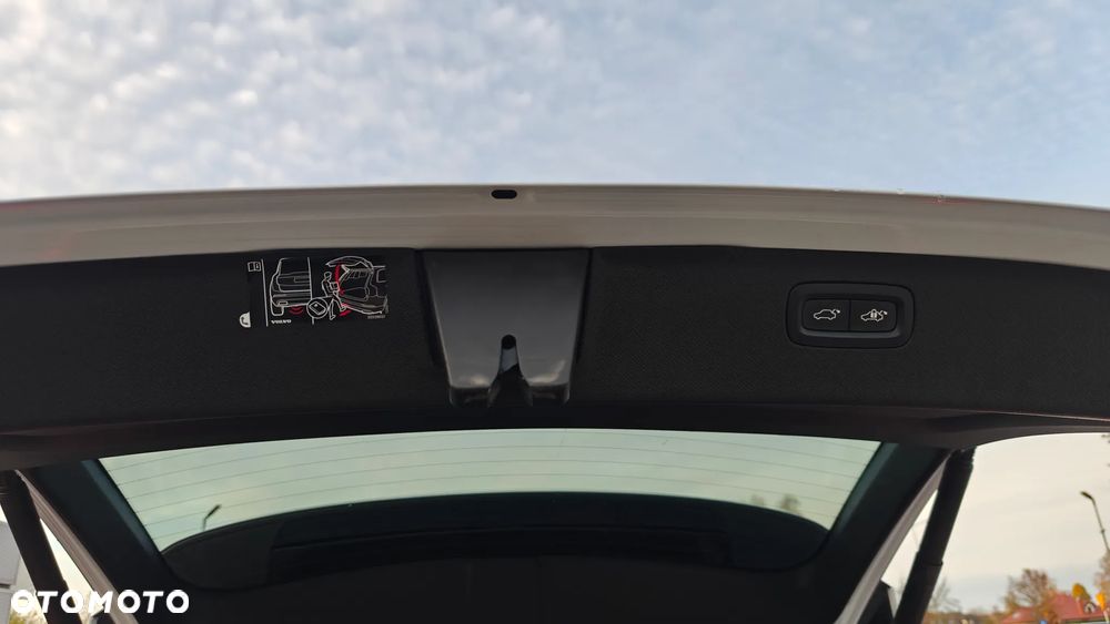 Volvo XC 90 T8 AWD Plug-In Hybrid Inscription 7os - 37