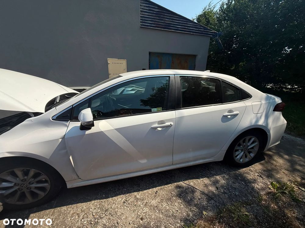 Toyota Corolla - 3