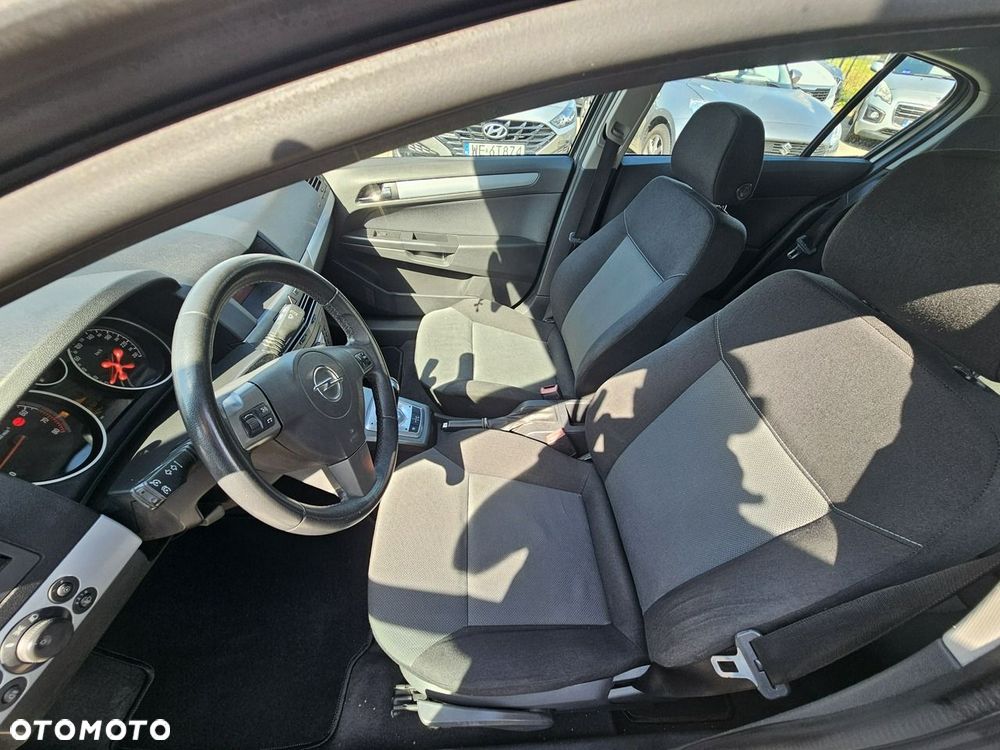 Opel Astra 1.6 Essentia Easytronic - 32
