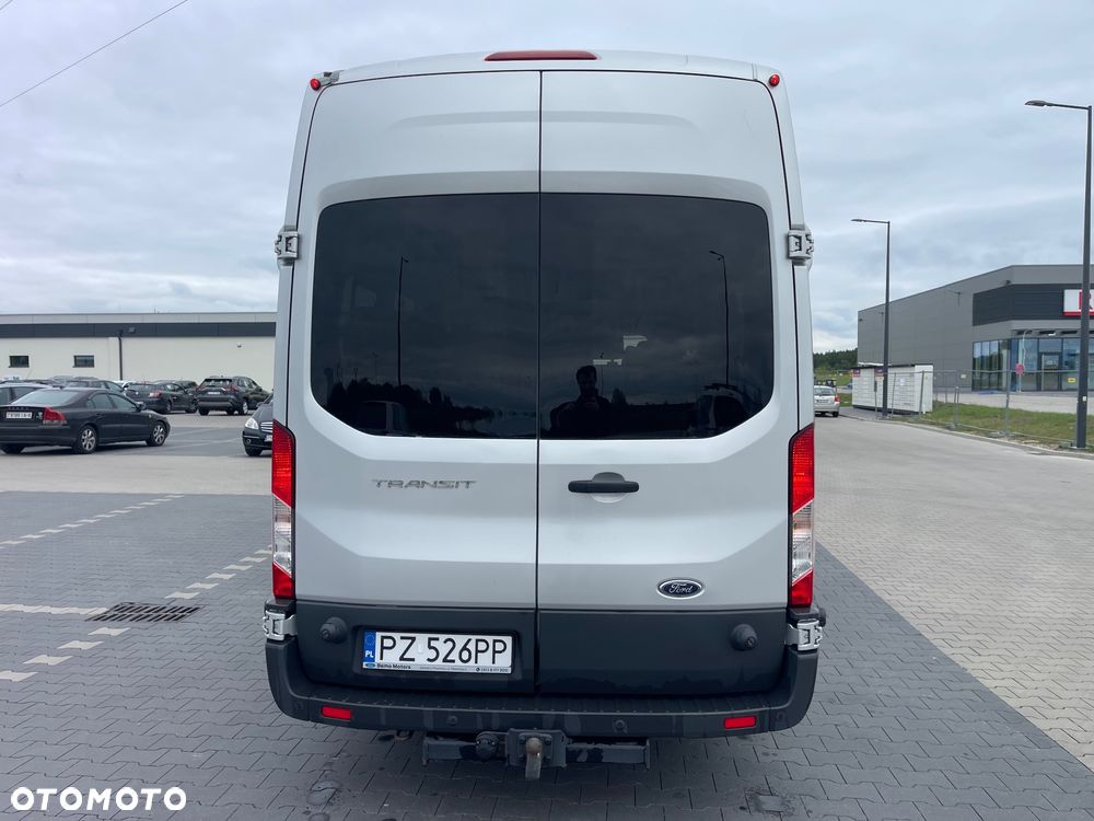 Ford Transit - 12