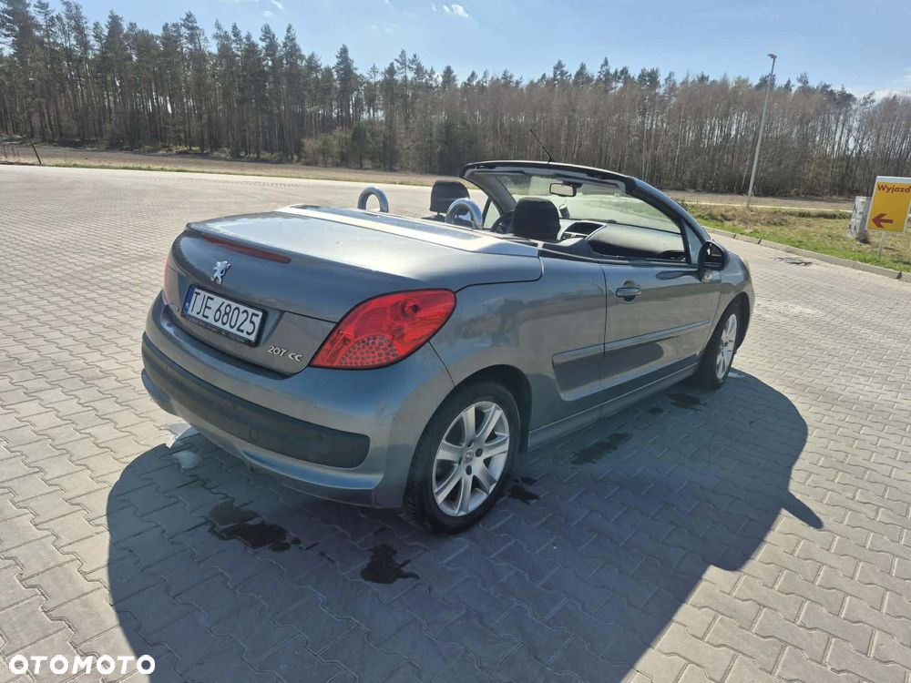 Peugeot 207 CC - 6