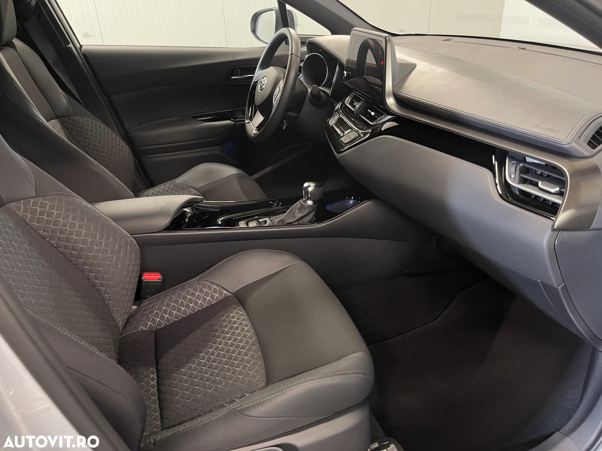 Toyota C-HR 2.0 HSD 184 CP 4x2 CVT Style - 10