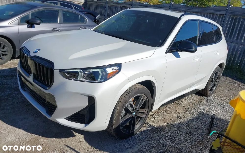 BMW X1 - 1