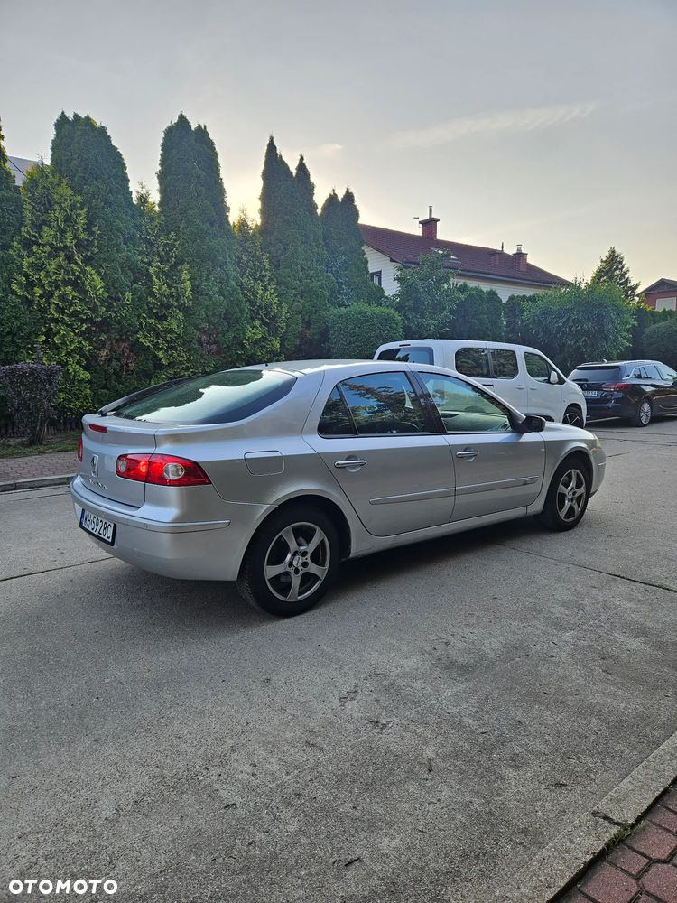 Renault Laguna 2.0T Image - 3