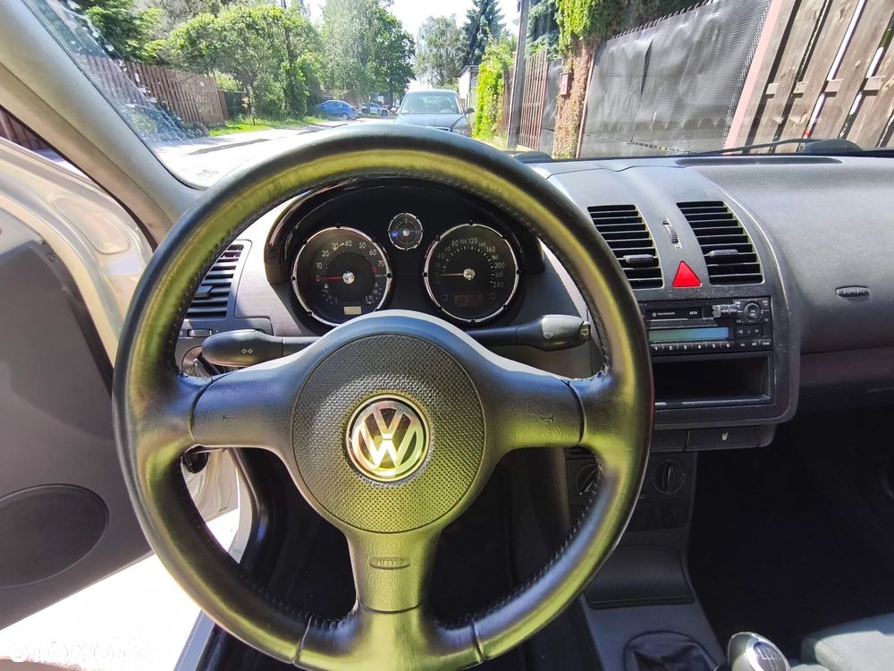 Volkswagen Polo - 11