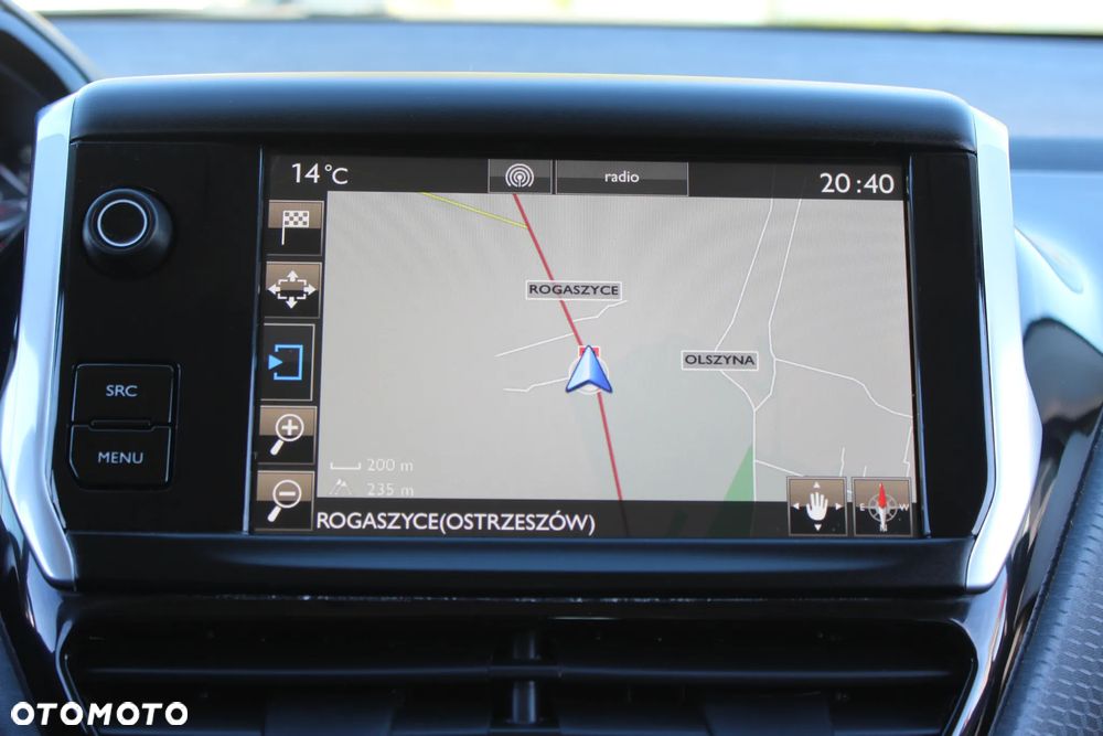 Peugeot 2008 1.6 BlueHDi Style S&S - 24