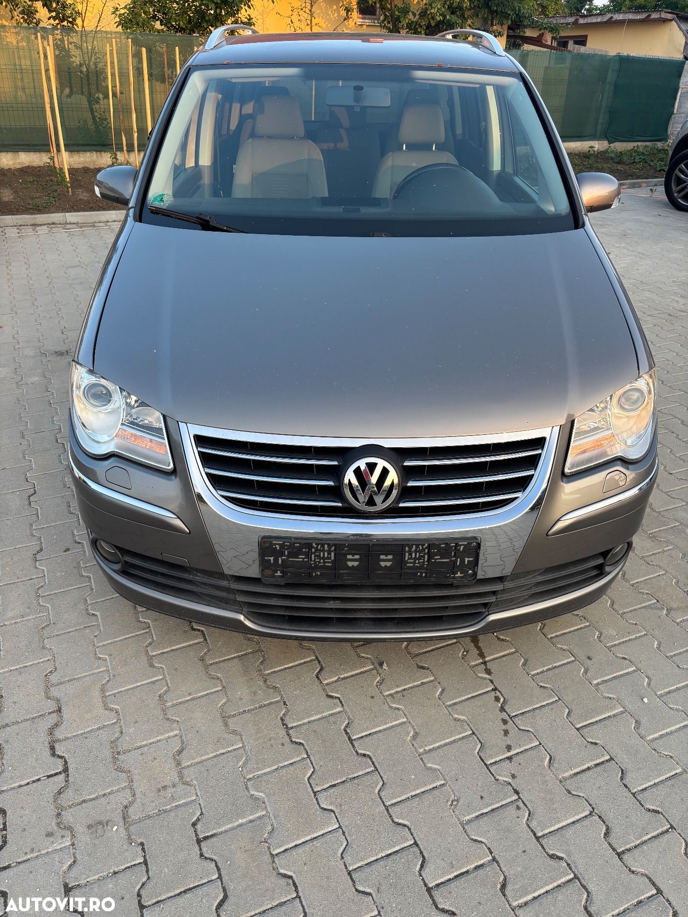 Volkswagen Touran 2.0 TDI Comfortline - 1