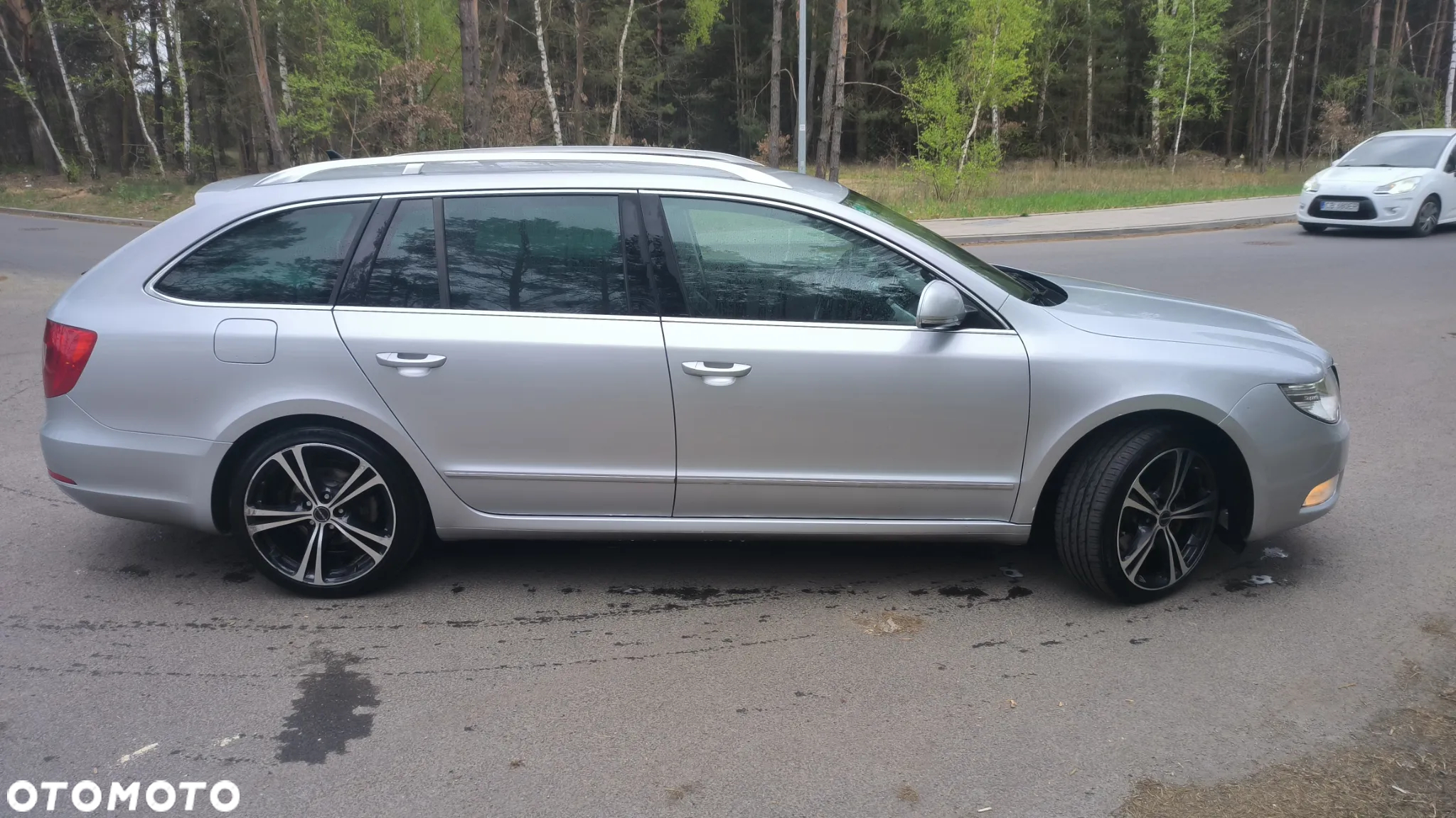 Skoda Superb 2.0 TDI Elegance DSG - 27