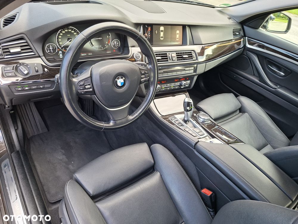 BMW Seria 5 520d xDrive Luxury Line - 22